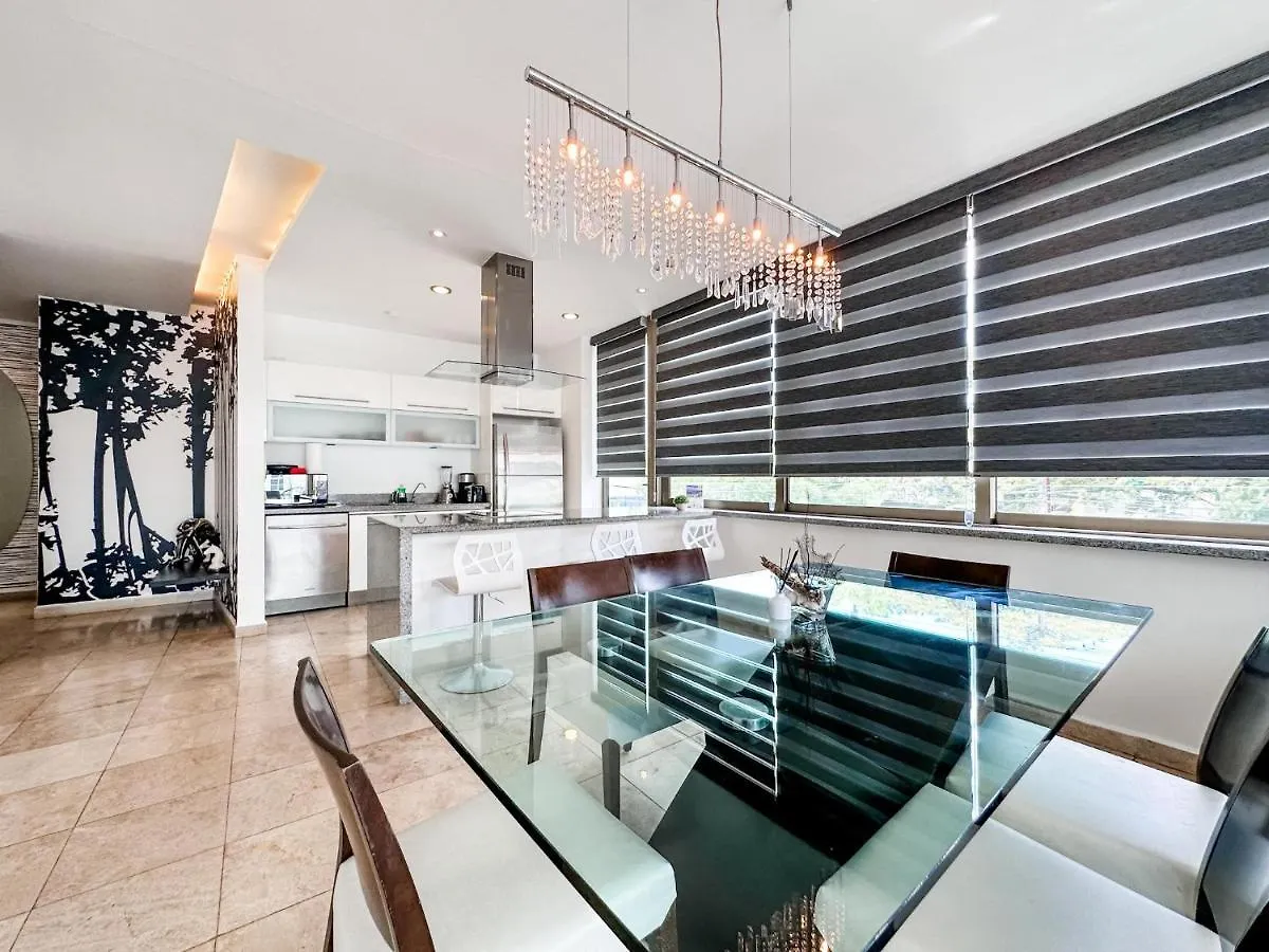 Dc 1103 Trendy Condo In Mamitas Beach Area Half Block To 5Th 0*, Playa del Carmen Mexico