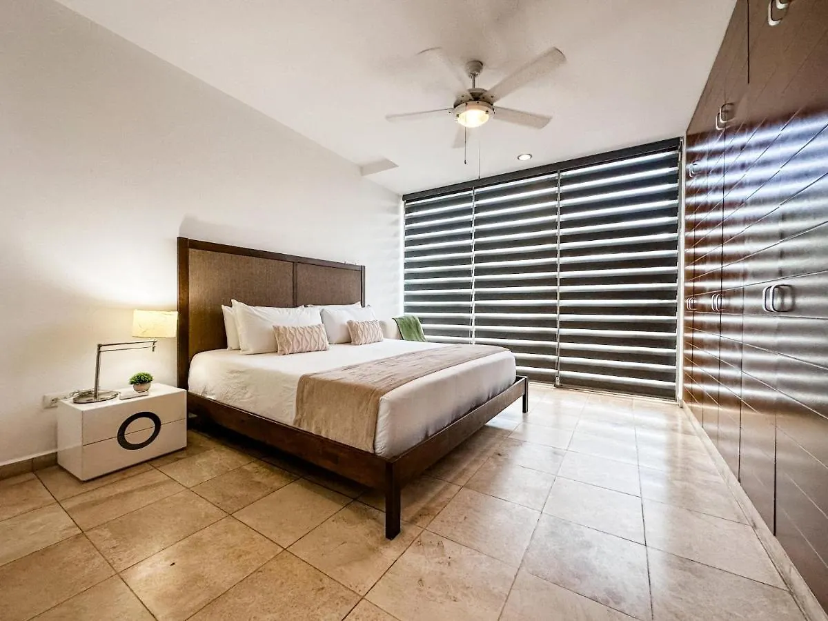 Dc 1103 Trendy Condo In Mamitas Beach Area Half Block To 5Th Apartment Playa del Carmen