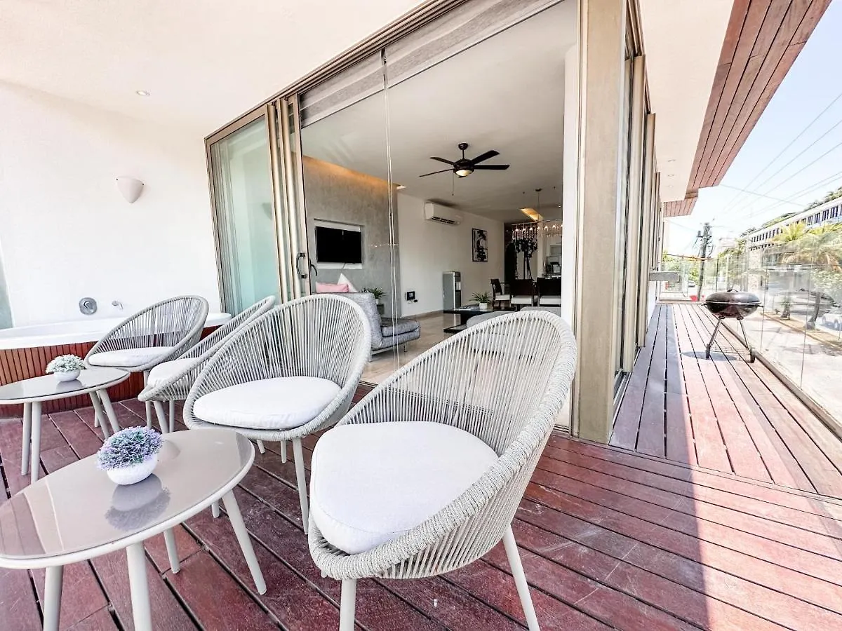 Dc 1103 Trendy Condo In Mamitas Beach Area Half Block To 5Th Playa del Carmen