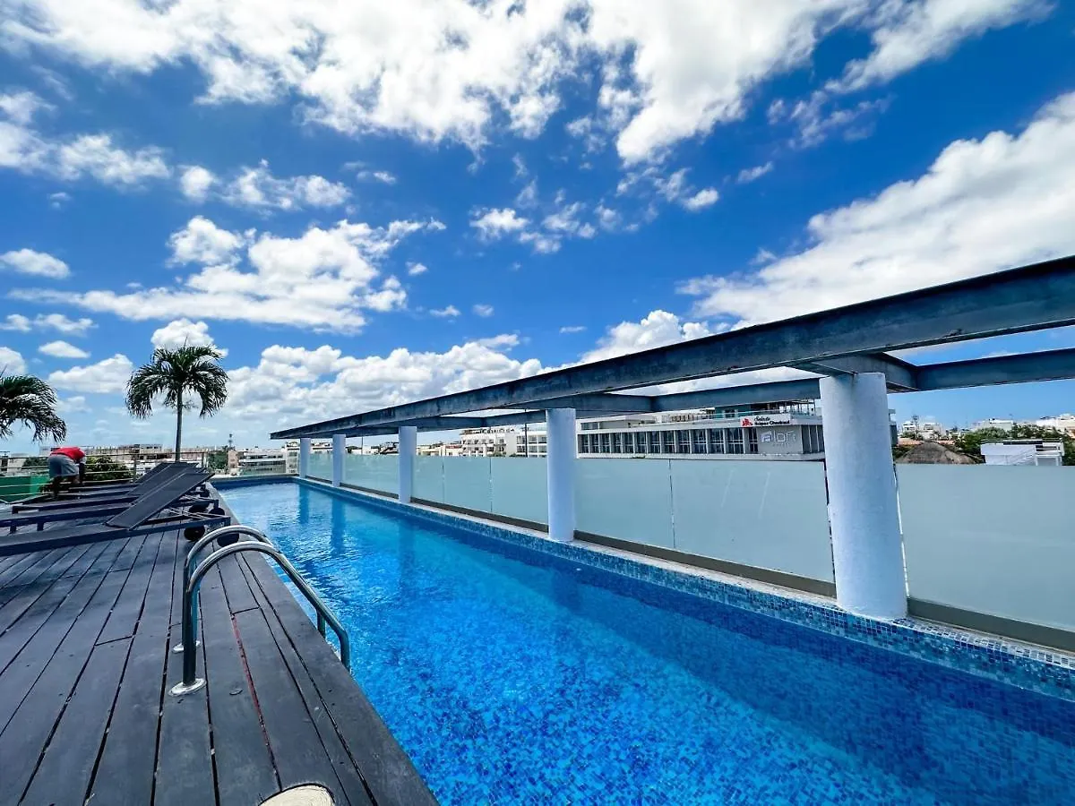 Dc 1103 Trendy Condo In Mamitas Beach Area Half Block To 5Th 0*, Playa del Carmen Mexico