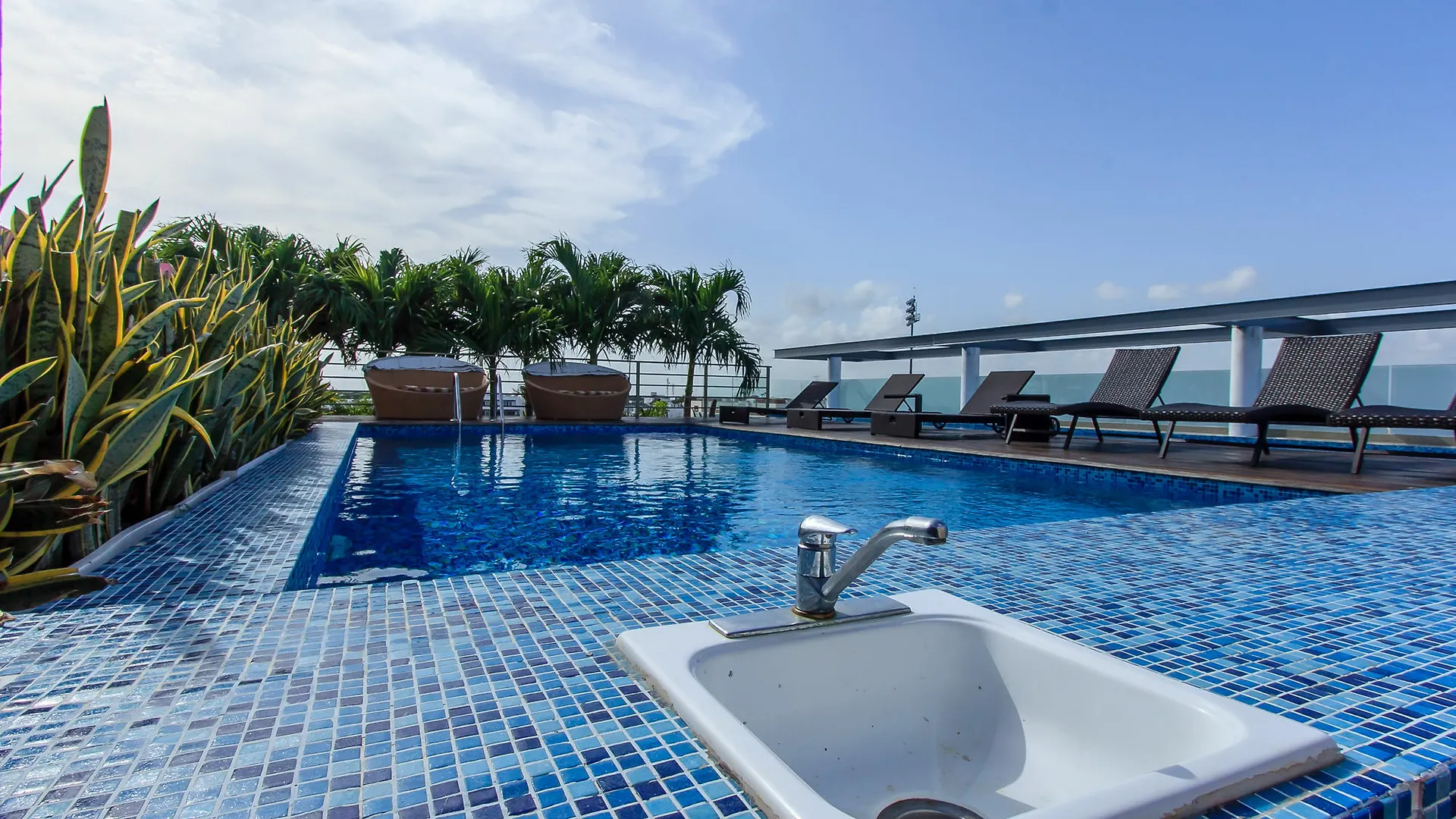 Dc 1103 Trendy Condo In Mamitas Beach Area Half Block To 5Th Apartment Playa del Carmen