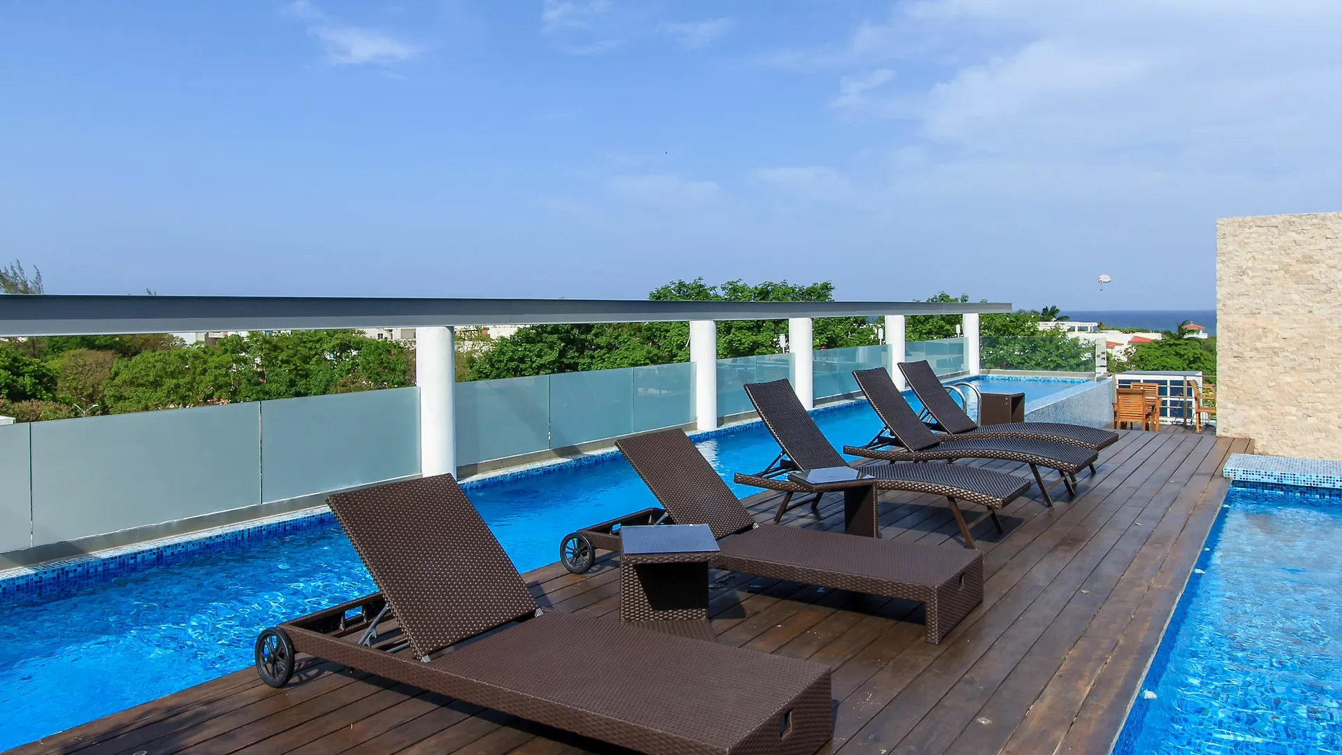 Dc 1103 Trendy Condo In Mamitas Beach Area Half Block To 5Th 0*, Playa del Carmen